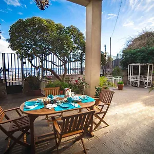 Casa vacanze Agatina, Aeroporto di Catania Fontana Rossa